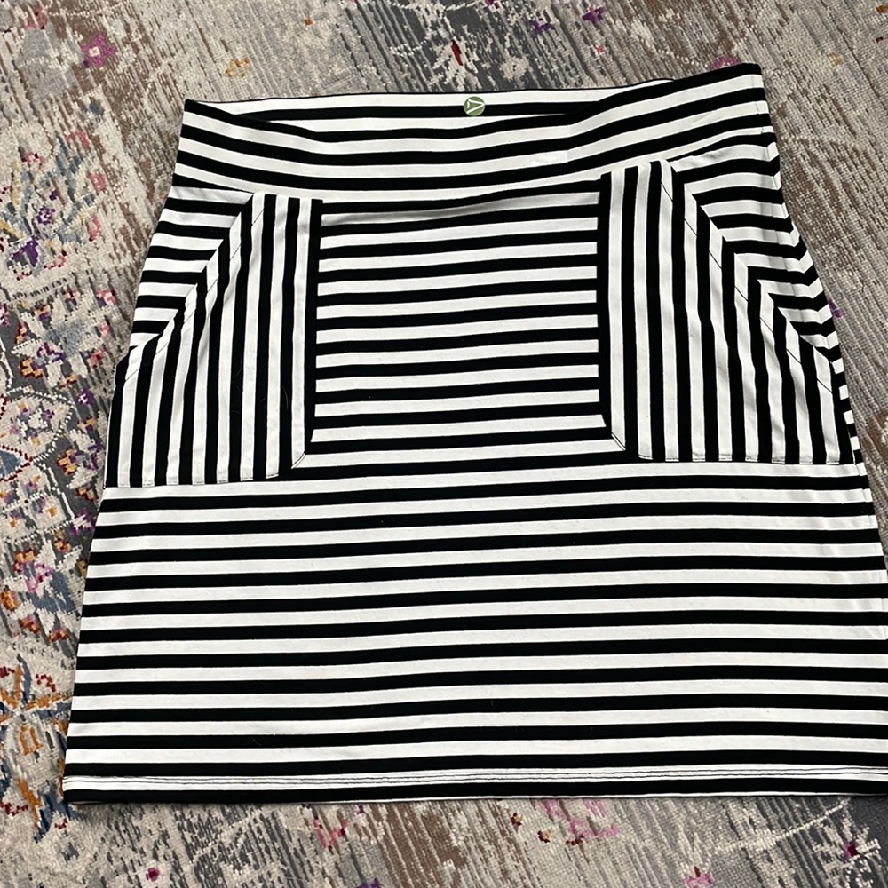 Dakini black n white stripe skirt